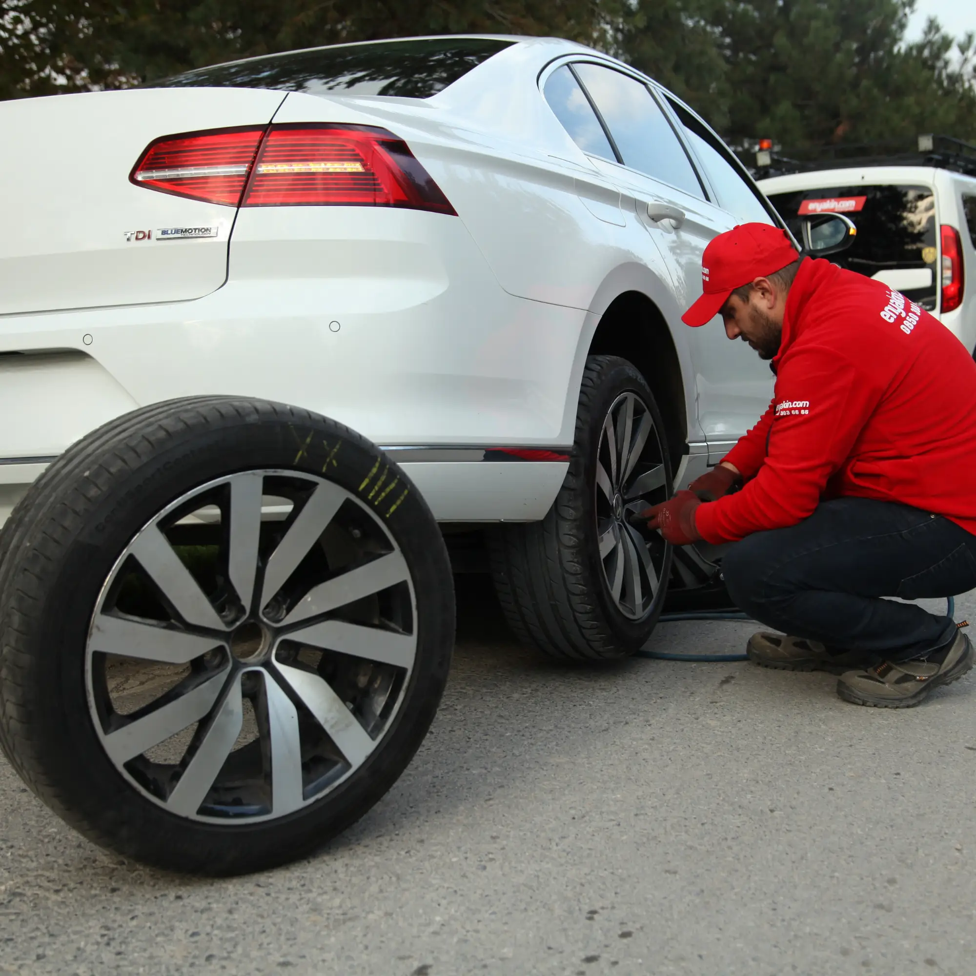Lastik Tamiri mi Değişim mi? Doğru Kararı Verin